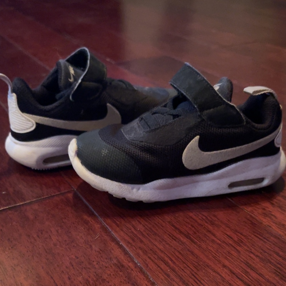 Nike Kids Black and White Sneakers